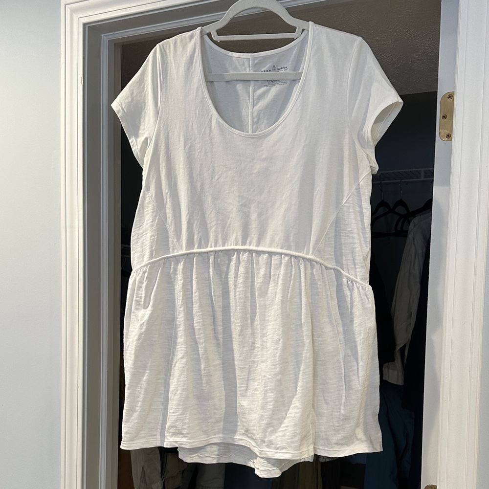 Neon Buddha White Babydoll Style Tunic Top L Stretch. Adorable Detail and Cut!